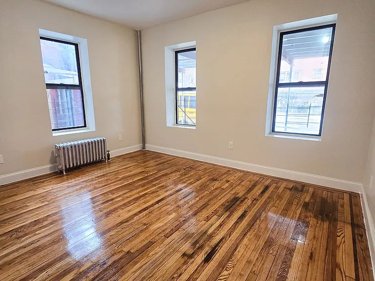 1404 Noble Ave #1G — Photo 12