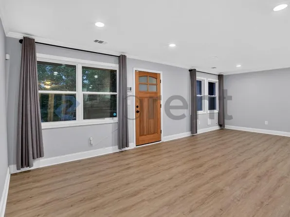 3436 Pinehill Dr, Decatur, GA 30032