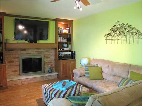 4th image of 7241 Lindenwood Dr