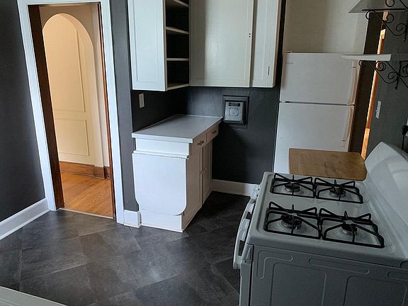 5th image of 1303 Greenwood Ave