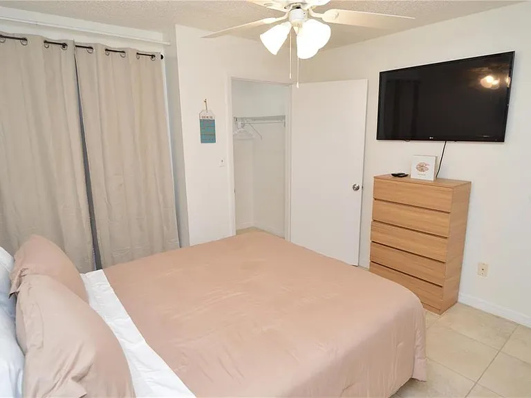 8625 Mallard Reserve Dr #101 — Photo 22