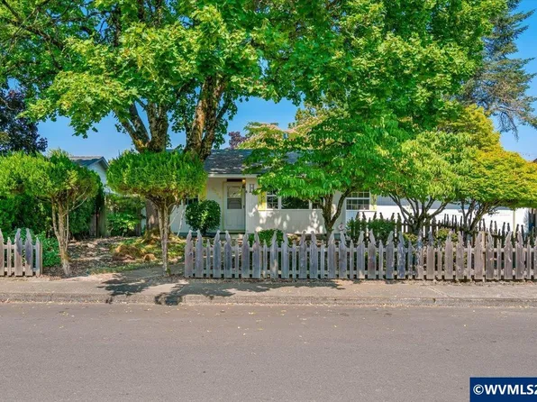 4795 Regal Dr NE, Salem, OR 97301