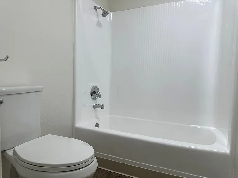 Garden View Apartments — Photo 25