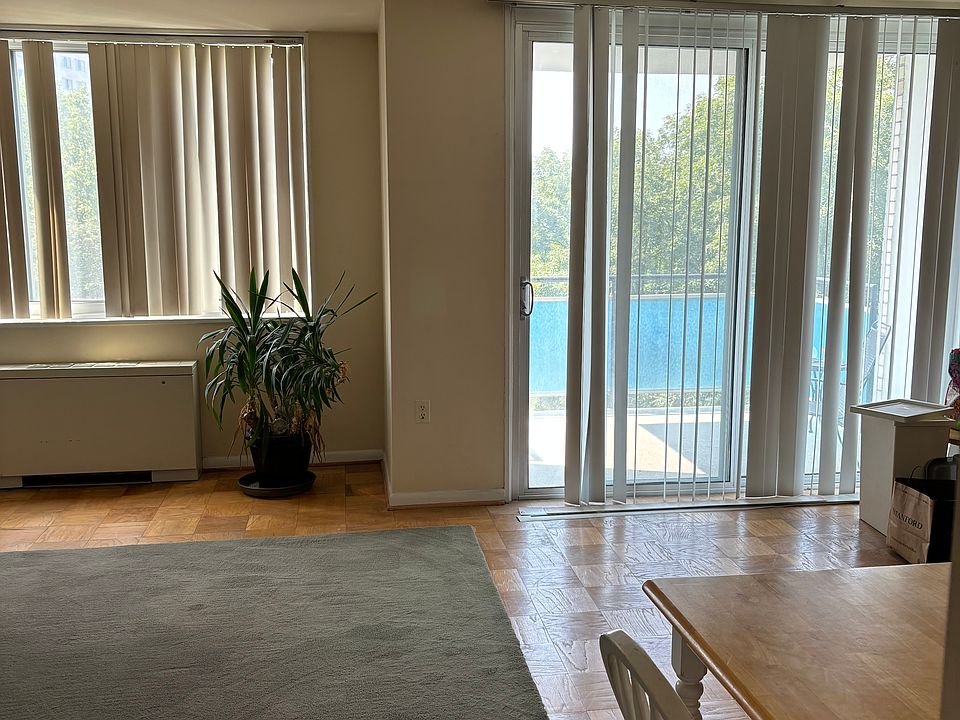 2nd image of 10500 Rockville Pike Unit 519