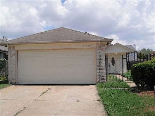 1st image of 11539 Eaglewood Dr