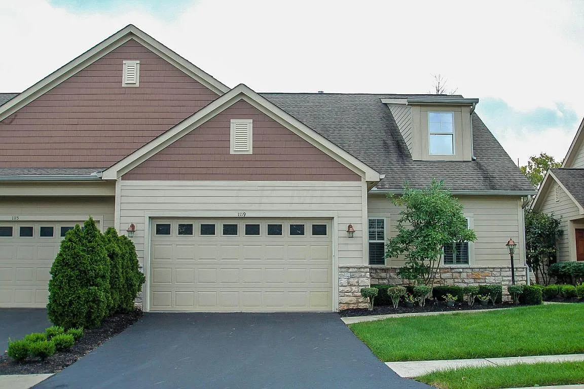 1119 Cross Creeks Rdg photo 1