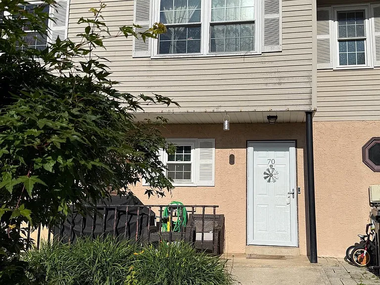70 Ashley Ct #230 — Photo 14