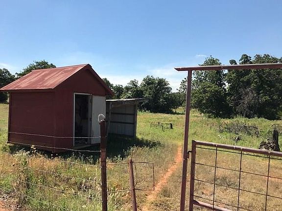 3rd image of 136 County Road 1400