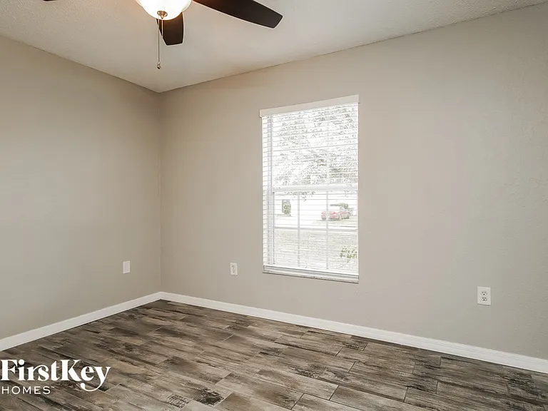835 Summer Glen Dr — Photo 11