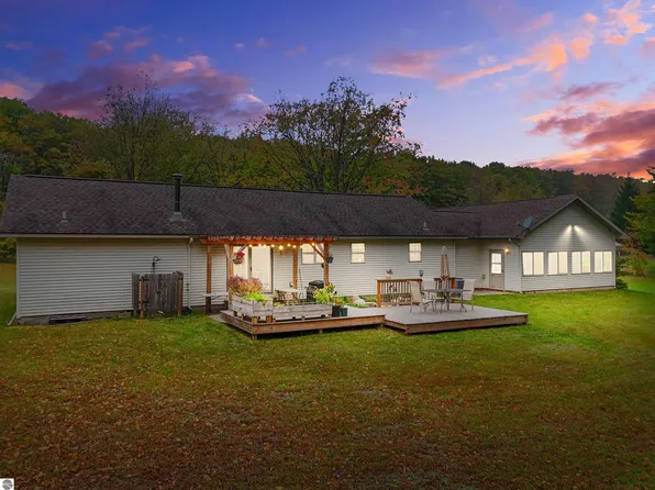 2953 Miller Rd, Thompsonville, MI 49683