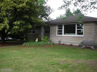 301 S Nursery St, Lawton, MI 49065