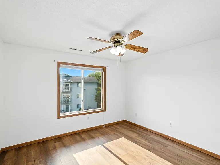 600 Squaw Creek Dr #225 — Photo 9
