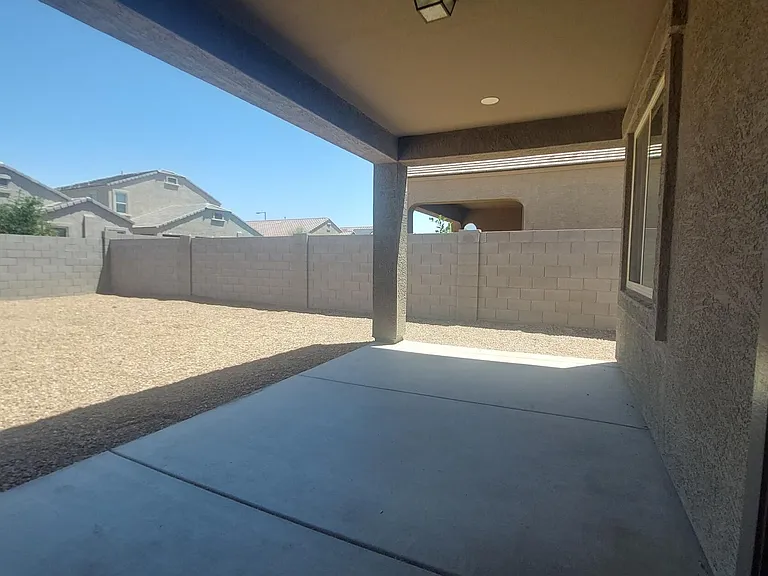30238 W Verde Ln — Photo 32