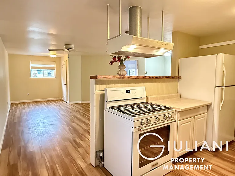 11 Fern Ln — Photo 1
