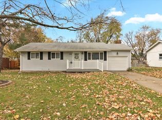 314 Rowe Dr, Bloomington, IL 61701