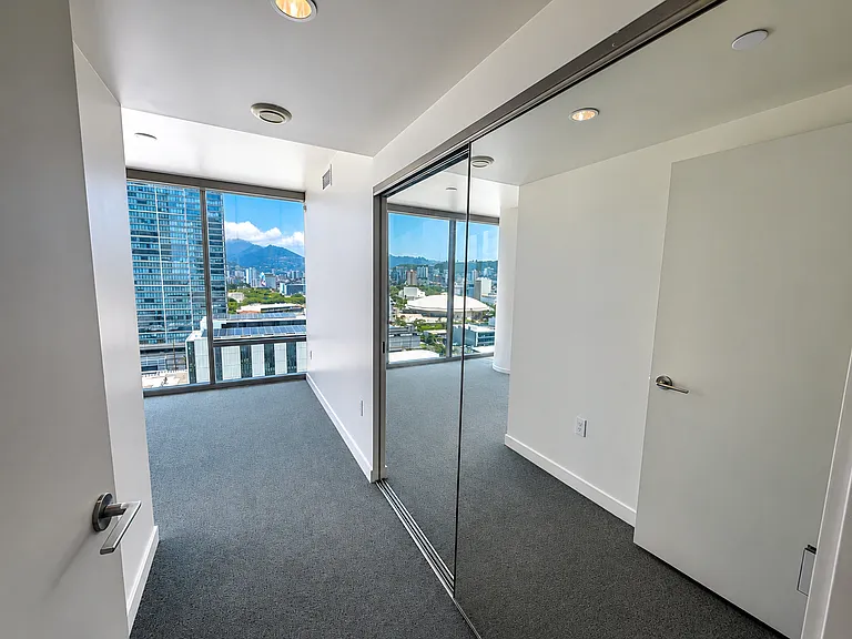 1001 Queen St #1415 — Photo 8