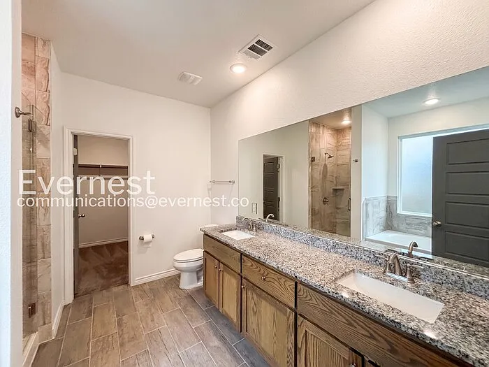 853 Freedom Cir — Photo 6