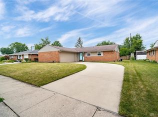112 Silverstone Dr, Englewood, OH