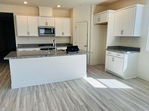 2nd image of 873 Tern Dr