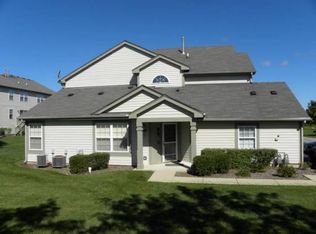 959 Sumac Ct, Lindenhurst, IL 60046