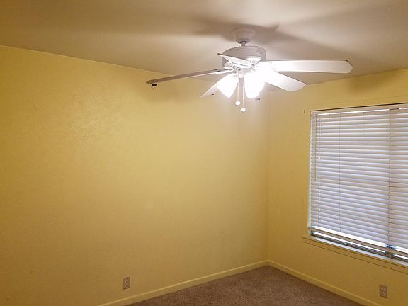 5th image of 221 Greenlawn Ave