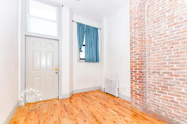 Rented by MySpaceNYC | media 7