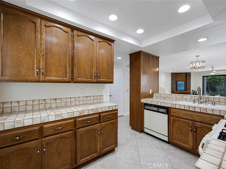 319 Molokai Dr — Photo 27