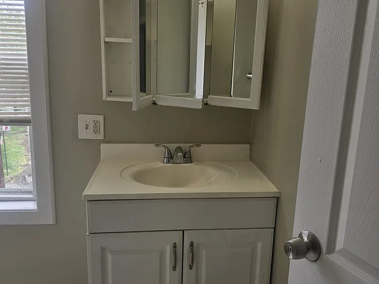 40 Hurd St #2 — Photo 7