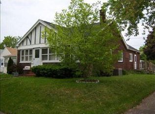 225 Crestwood Blvd, Rochester, NY 14624