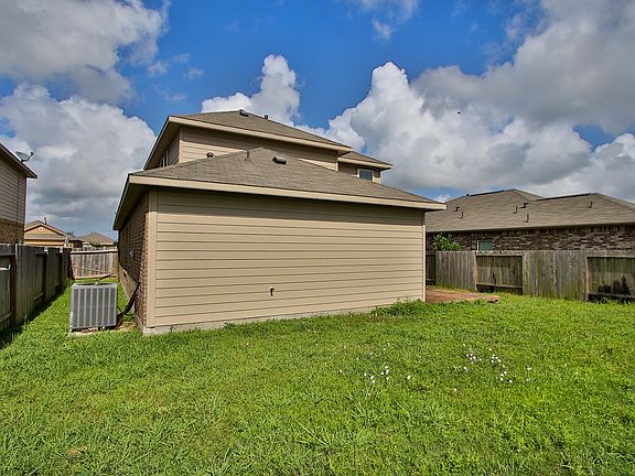 4th image of 2209 Onyx Ct