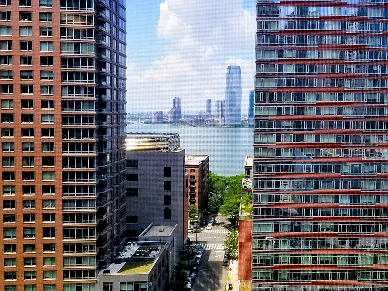 20 West St #17C — Photo 3