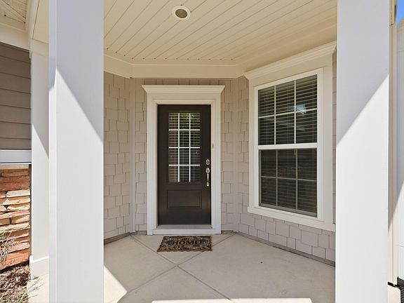 3rd image of 209 Pipit Dr