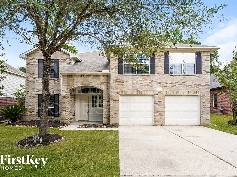 28618 Hidden Cove Dr — Photo 1