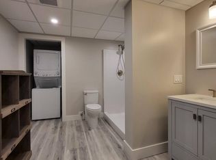 9 Old Quarry Rd #A, Cape Neddick, ME 03902