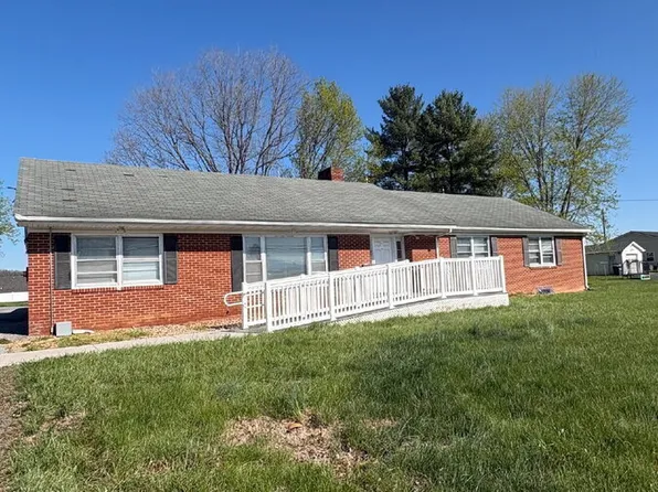 1140 Keezletown Rd, Weyers Cave, VA 24486