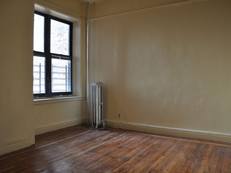 2nd image of 1788 Bedford Ave APT C42