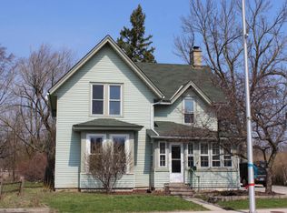 311 Oakton Ave, Pewaukee, WI 53072