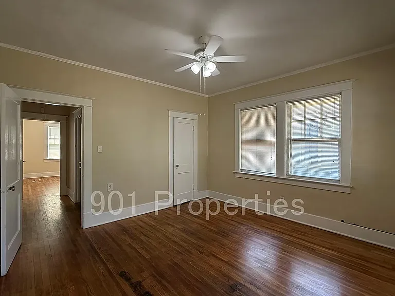 1055 S Cox St — Photo 5