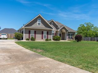 541 Grove Ln, Kathleen, GA 31047