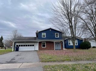 8 Monaco Dr, Rochester, NY 14624