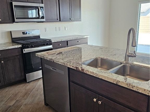 4th image of 539 Downey (155) Drive