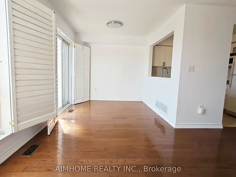 340 Kittridge Rd — Photo 4