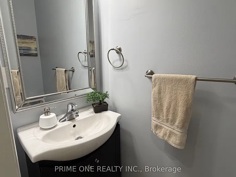 7124 Village Walk — Photo 15