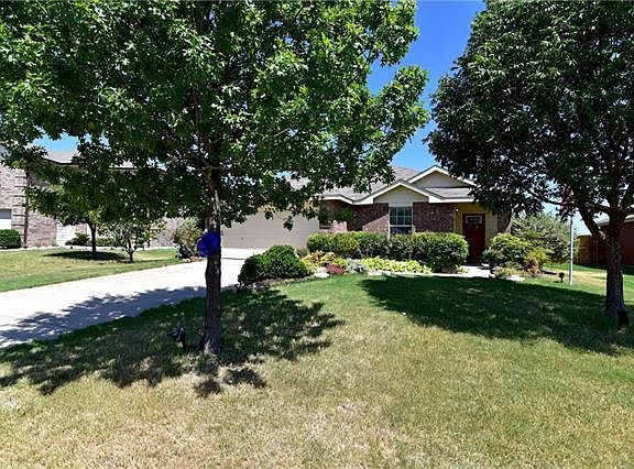 5th image of 2704 Spencer Cir
