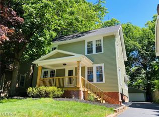 3152 Oak Rd, Cleveland Heights, OH 44118
