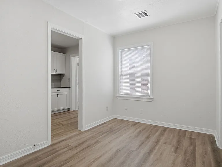 1237 Staton Dr — Photo 10