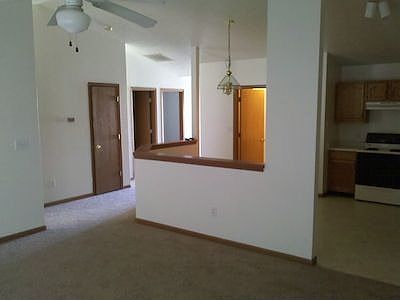 2nd image of 3532 Thornhill Cir W
