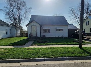 402 2nd Ave NW, Bertha, MN 56437