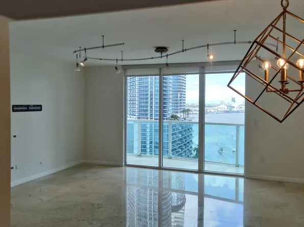 31 SE 5th St, Miami, FL