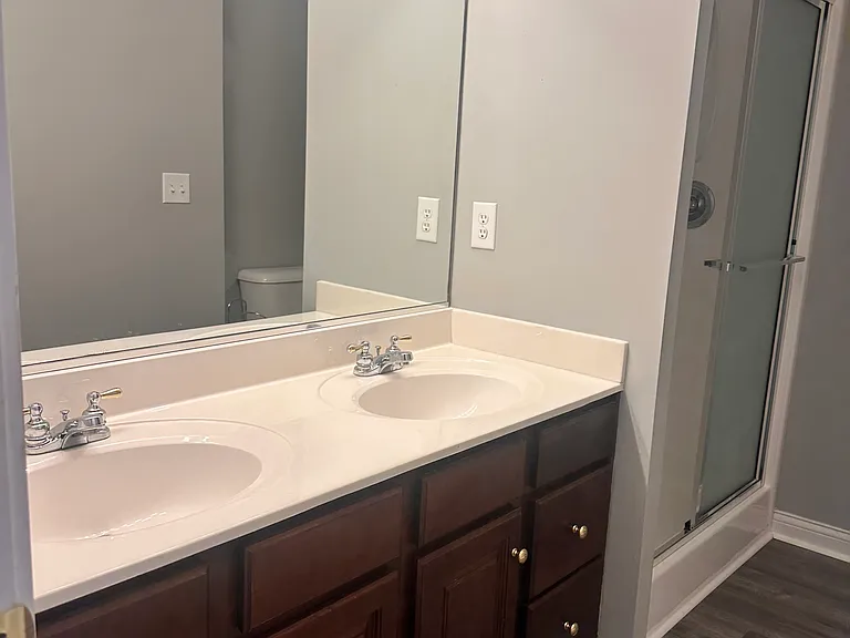 605 Mannington Pl — Photo 35